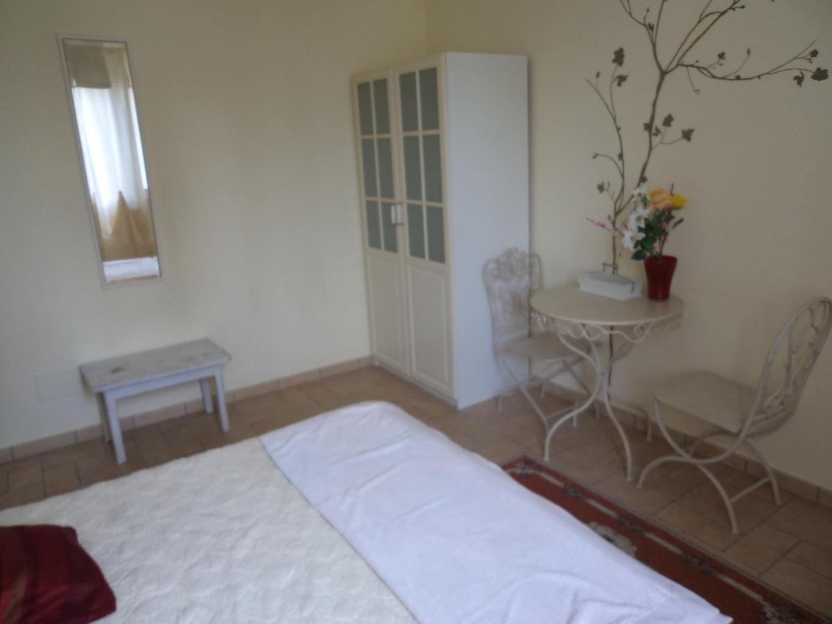 פוג'יבונסי Sogno D'Oro B&B מראה חיצוני תמונה