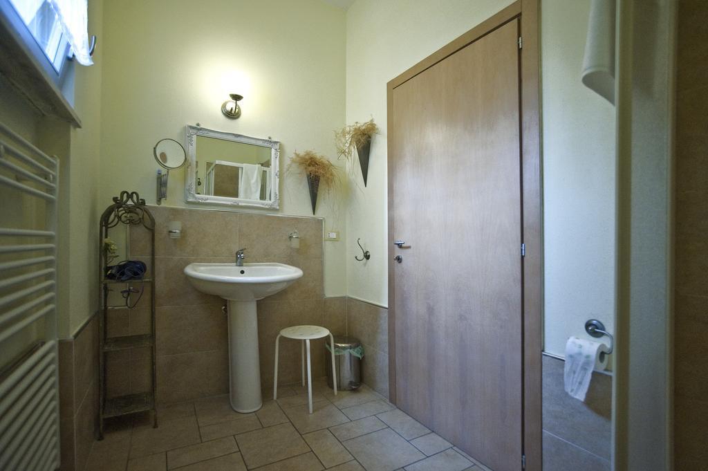 פוג'יבונסי Sogno D'Oro B&B חדר תמונה