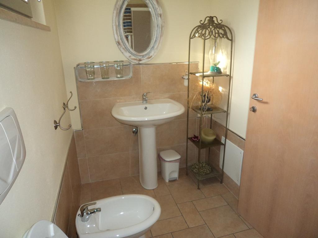 פוג'יבונסי Sogno D'Oro B&B חדר תמונה
