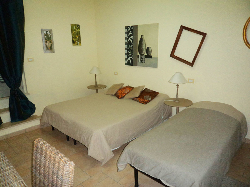 פוג'יבונסי Sogno D'Oro B&B מראה חיצוני תמונה