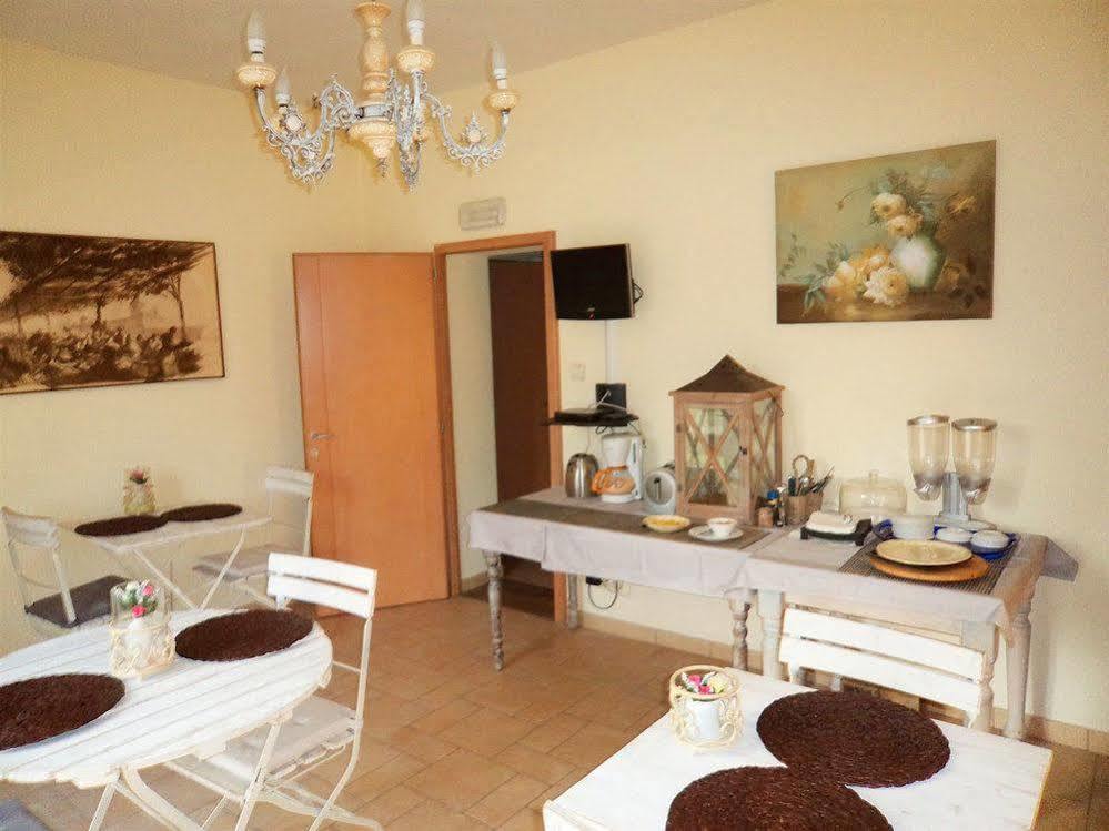 פוג'יבונסי Sogno D'Oro B&B מראה חיצוני תמונה