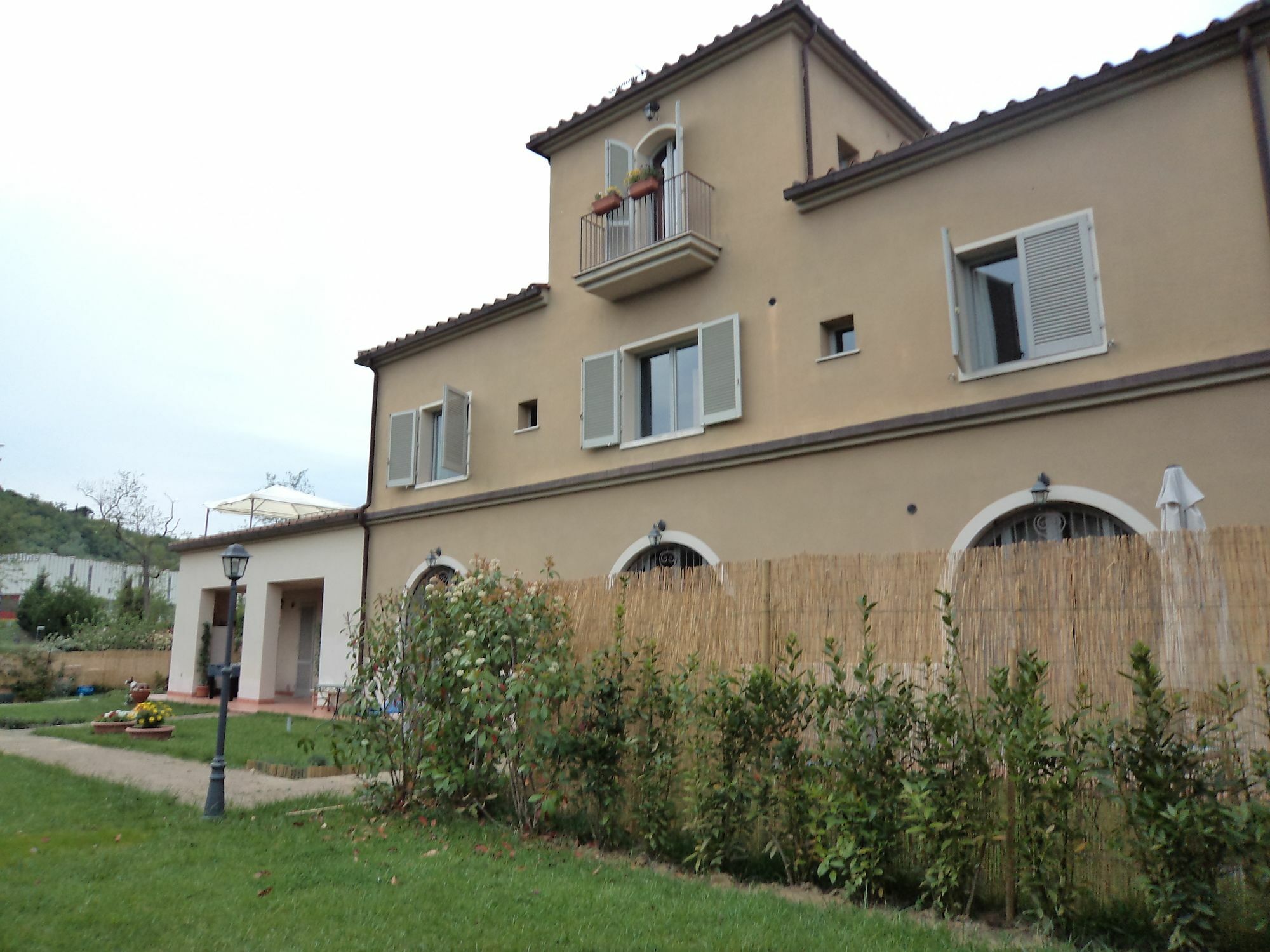 פוג'יבונסי Sogno D'Oro B&B מראה חיצוני תמונה