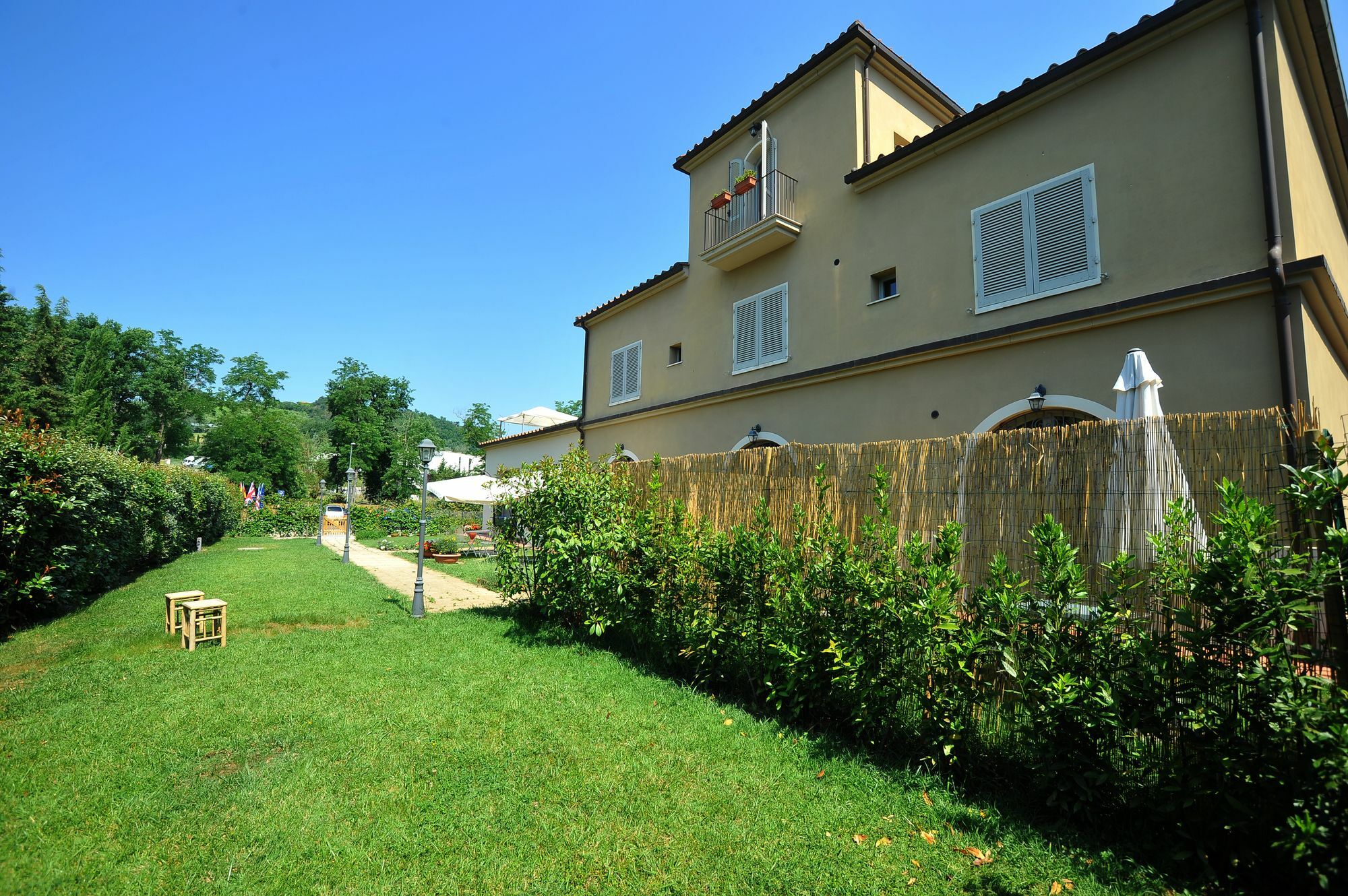 פוג'יבונסי Sogno D'Oro B&B מראה חיצוני תמונה